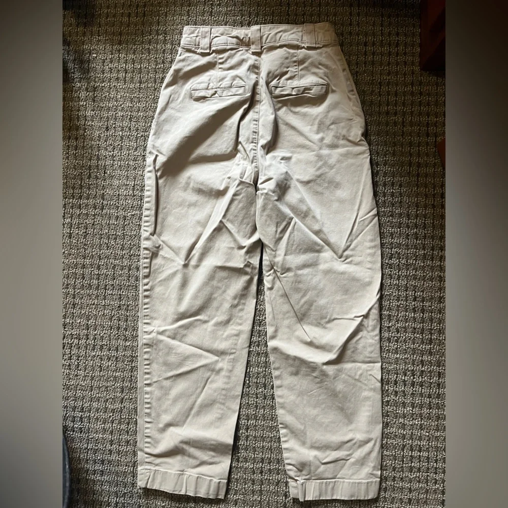 GAP Straight Up Khaki Chinos - Picture 2 of 4